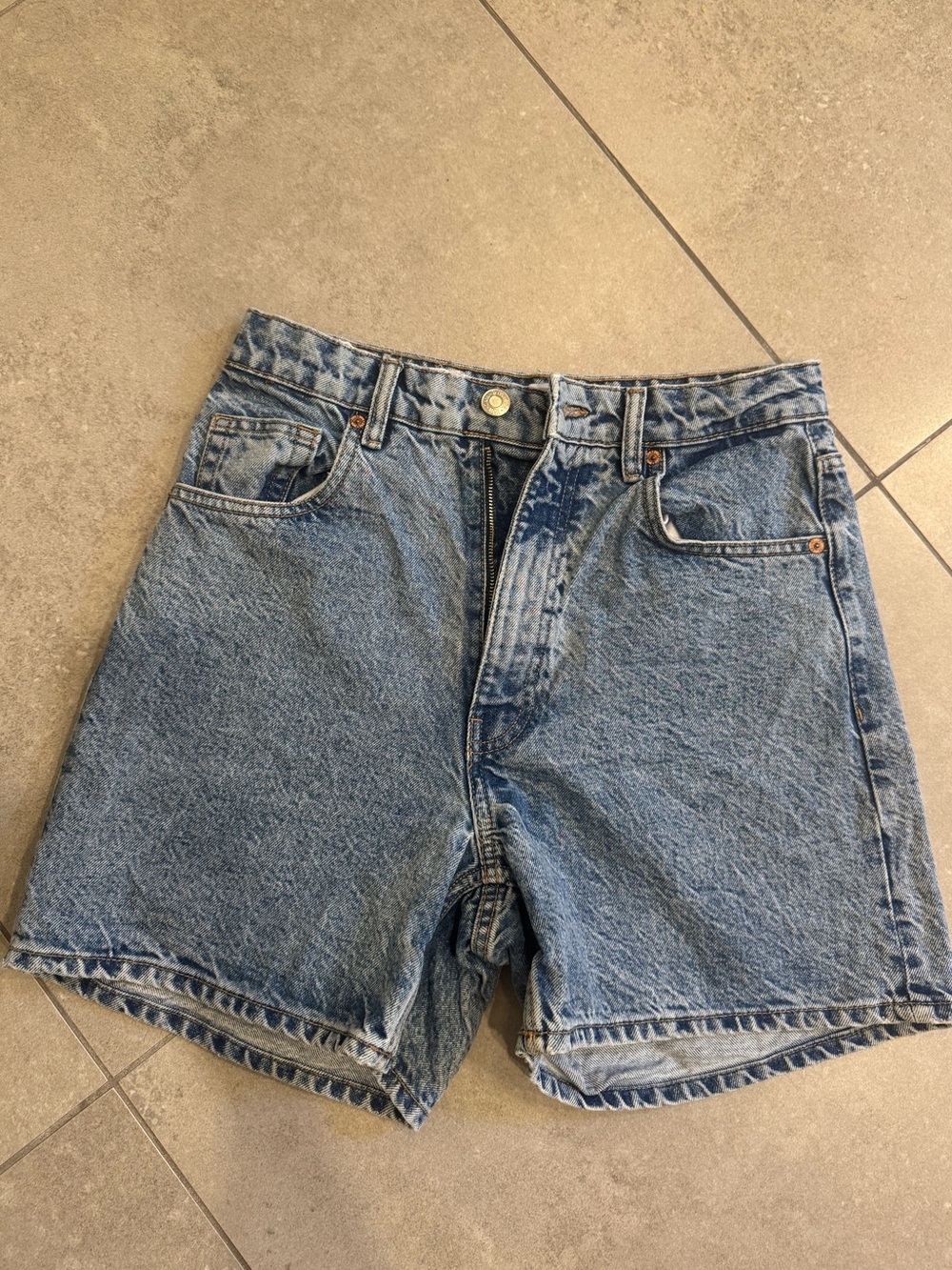 Zara 90’s Vintage Style Denim Shorts Women’s Size 6